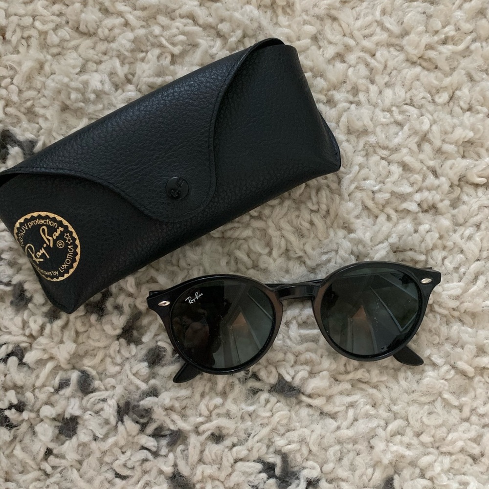 ✨Rayban Circle Frame Black Glasses✨
